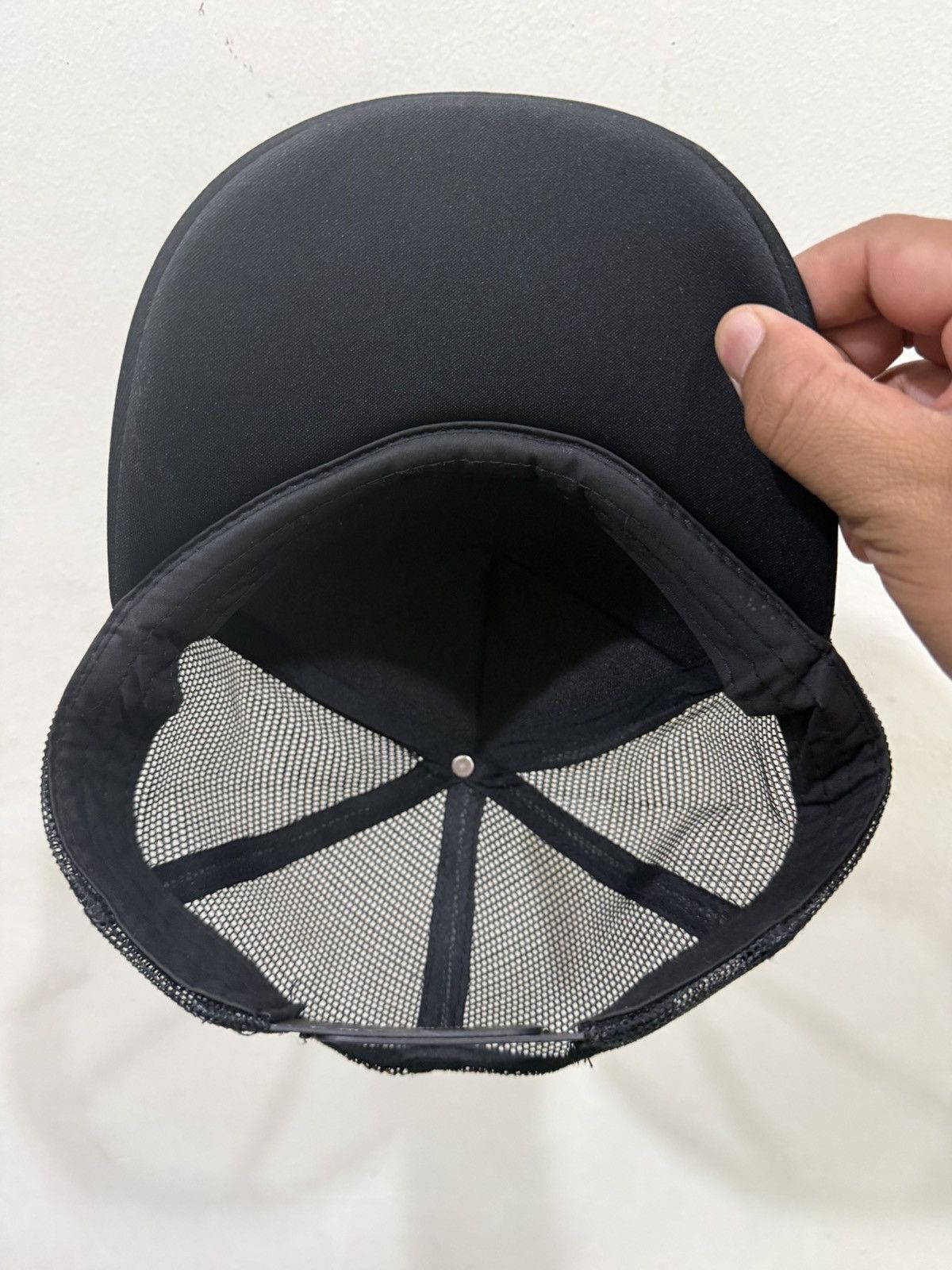 One Piece Vintage One Piece Trucker Hat Size ONE SIZE - 6 Thumbnail