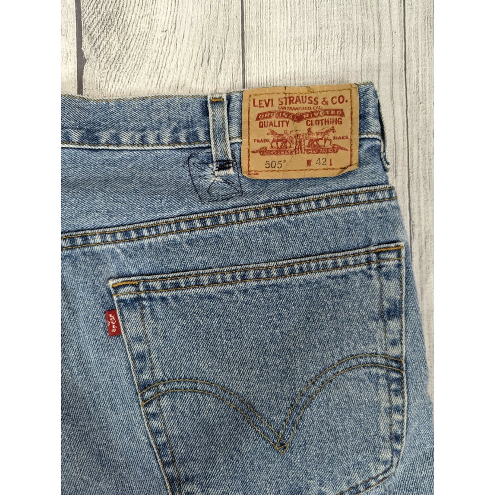 Levi's VINTAGE Levi's 505 Regular Straight Fit Denim Shorts Jeans Men Blue 42 9in Inseam Casual Mid Rise 1980s Size US 42 / EU 58 - 4 Thumbnail