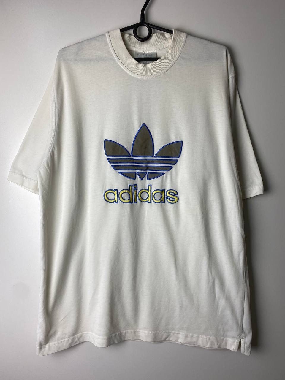 Vintage Adidas 90s streetwear reflective vintage t-shirt size L Size US L / EU 52-54 / 3 - 1 Thumbnail