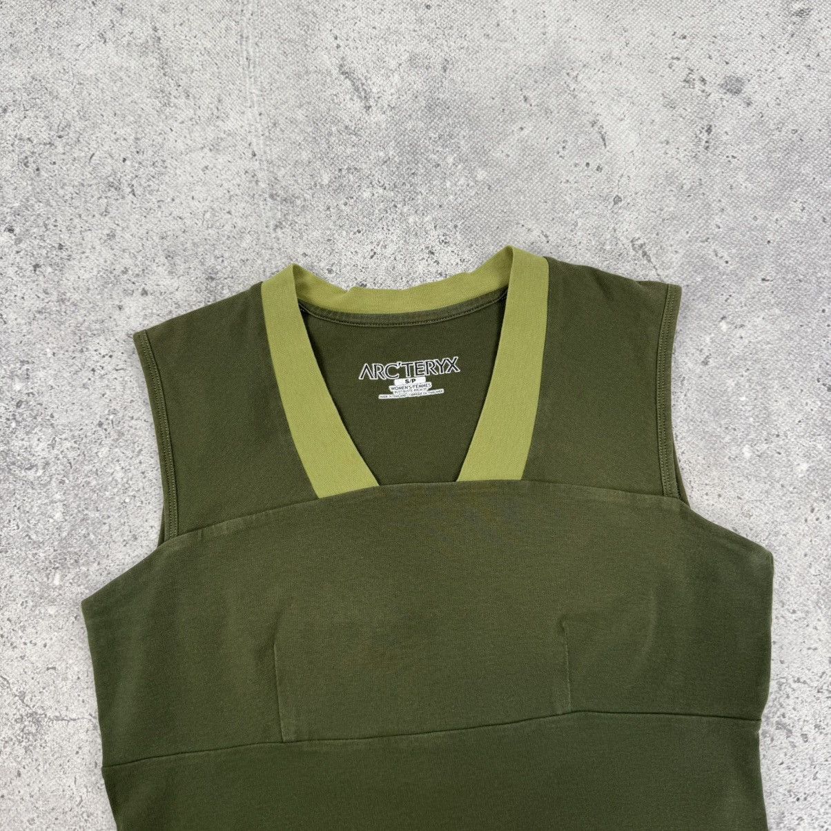 Arc'teryx Vintage Arcteryx Y2K Khaki Tank Top T Shirt Size S / US 4 / IT 40 - 4 Thumbnail