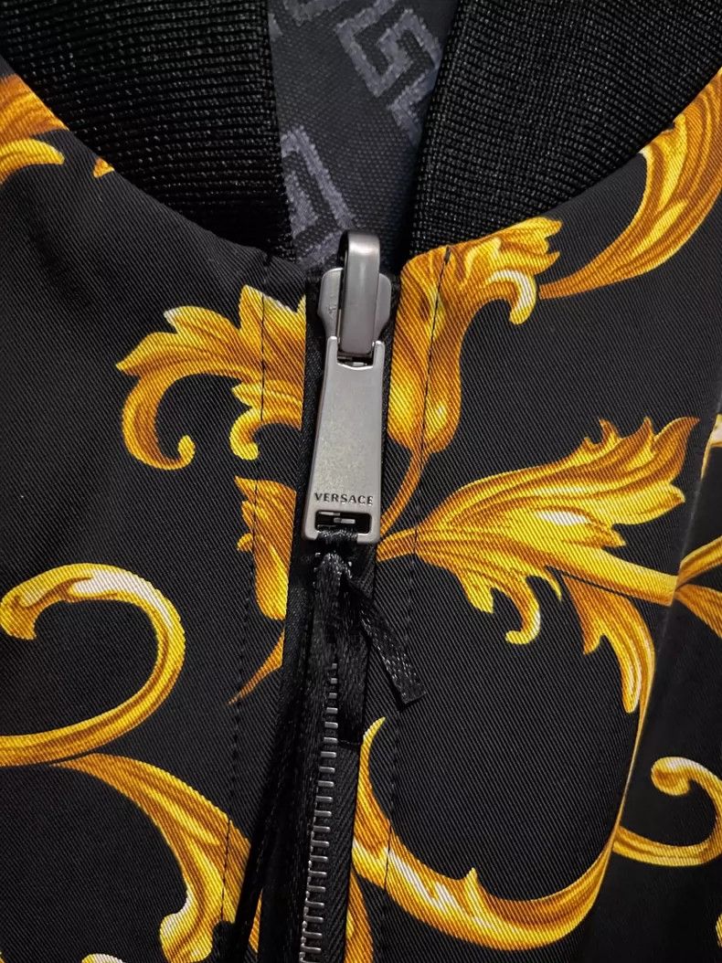 Versace Versace Black gold vine man wears a coat on both sides Size L / US 10 / IT 46 - 3 Thumbnail