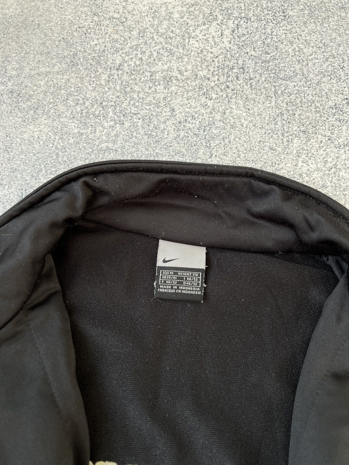 Nike × Vintage Vintage 90s Nike Zip Sweatshirt Size US L / EU 52-54 / 3 - 7 Thumbnail