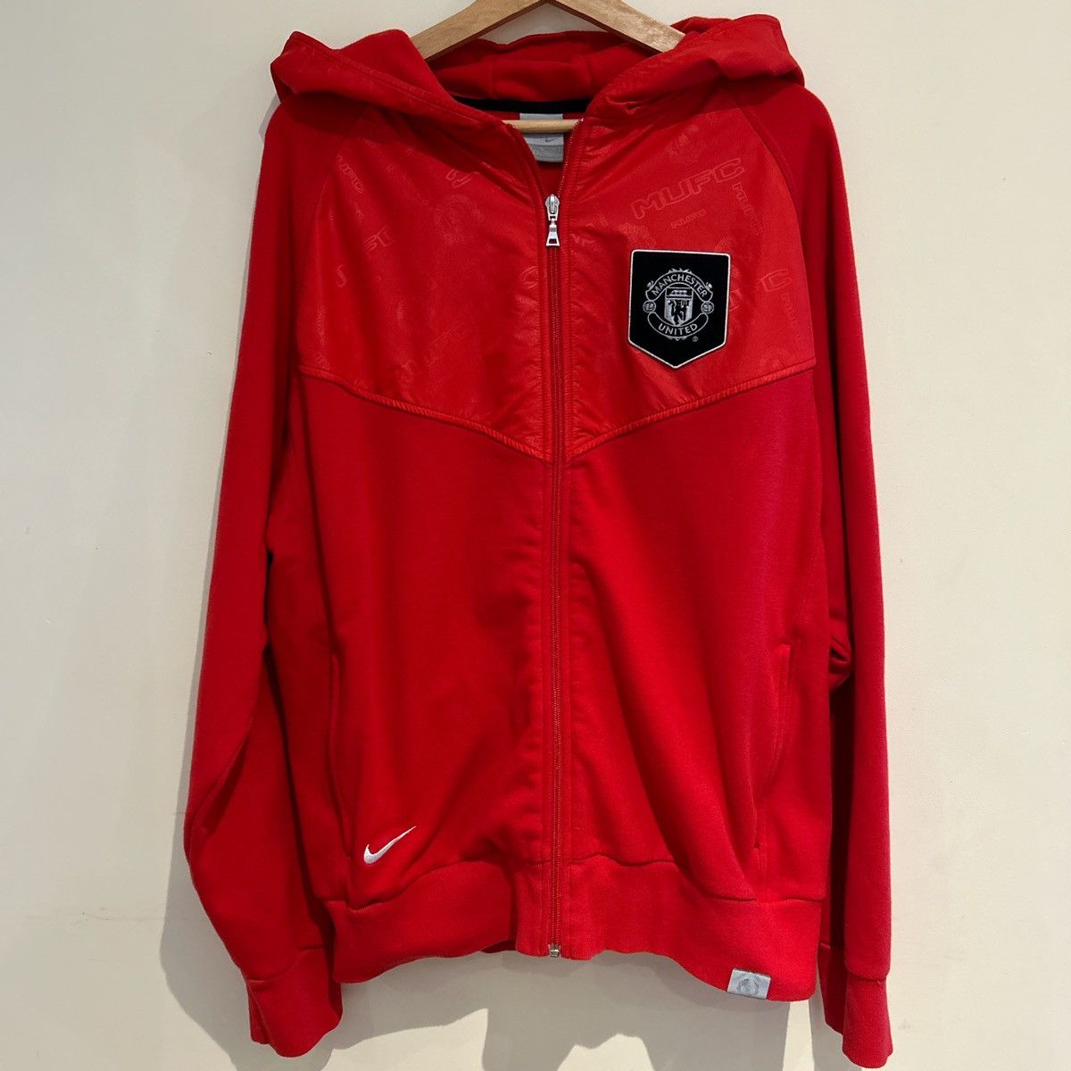 Nike Vintage Nike Manchester United 2006-07 Full Zip Hoodie Size US L / EU 52-54 / 3 - 1 Thumbnail
