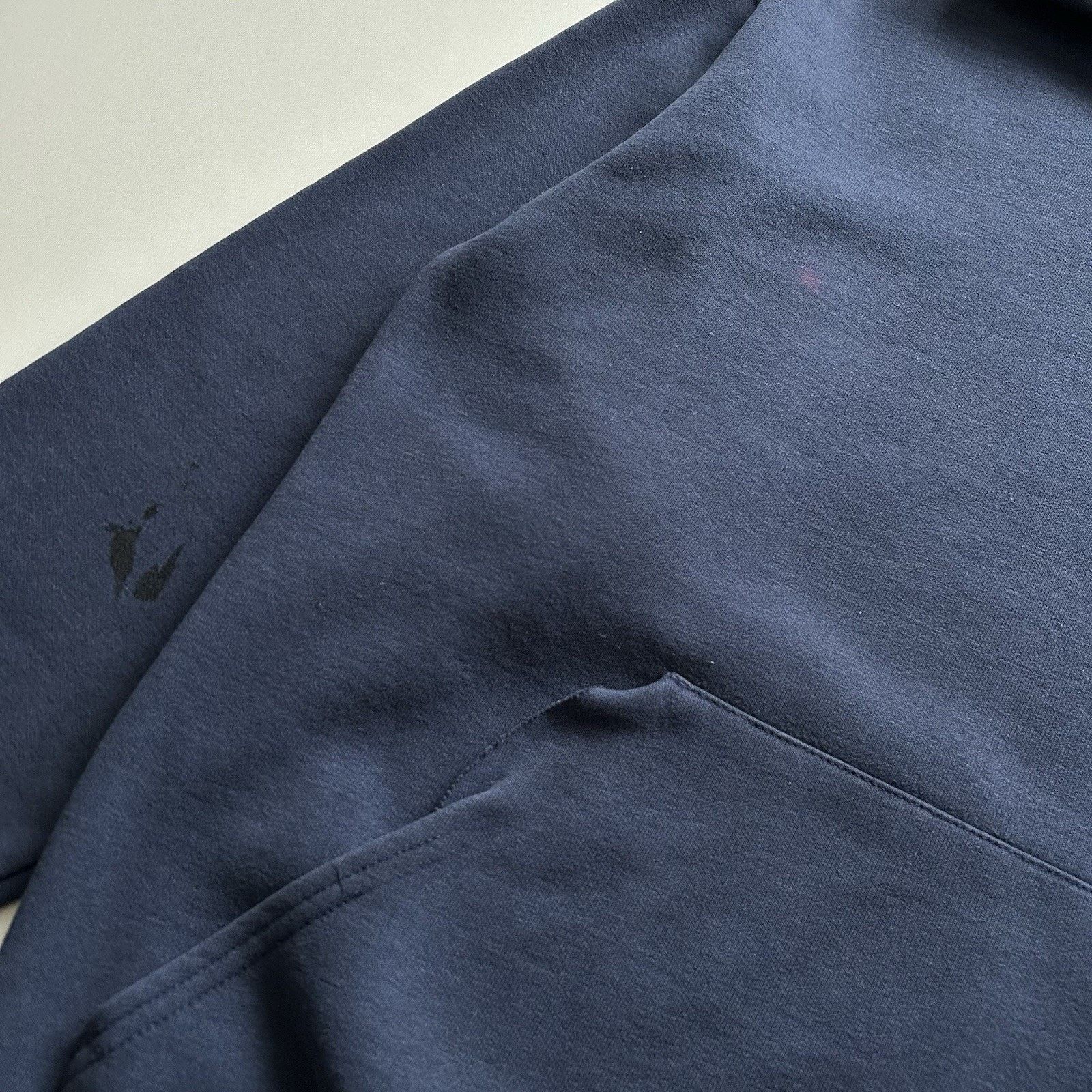 Carhartt Vintage Carhartt Hoodie Sweatshirt Medium Faded Navy Blue Size US M / EU 48-50 / 2 - 3 Thumbnail