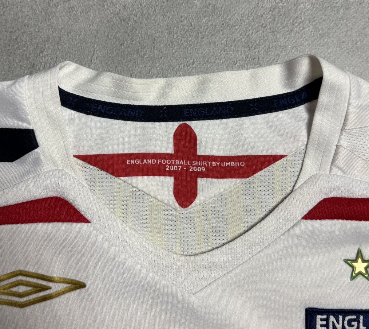 Umbro England 2007 2008 2009 Home Shirt Jersey Long Sleeve Umbro Size US L / EU 52-54 / 3 - 15 Thumbnail