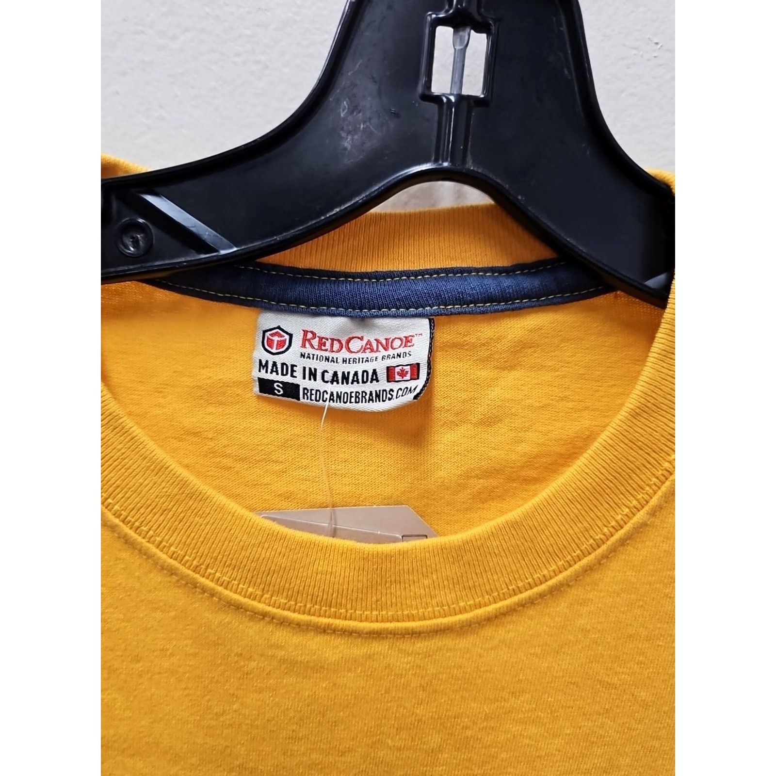 Vintage VINTAGE Land Rover Heritage T Shirt Small Yellow 100% Cotton NWT Canada Patch Logo Mens Size US S / EU 44-46 / 1 - 3 Thumbnail