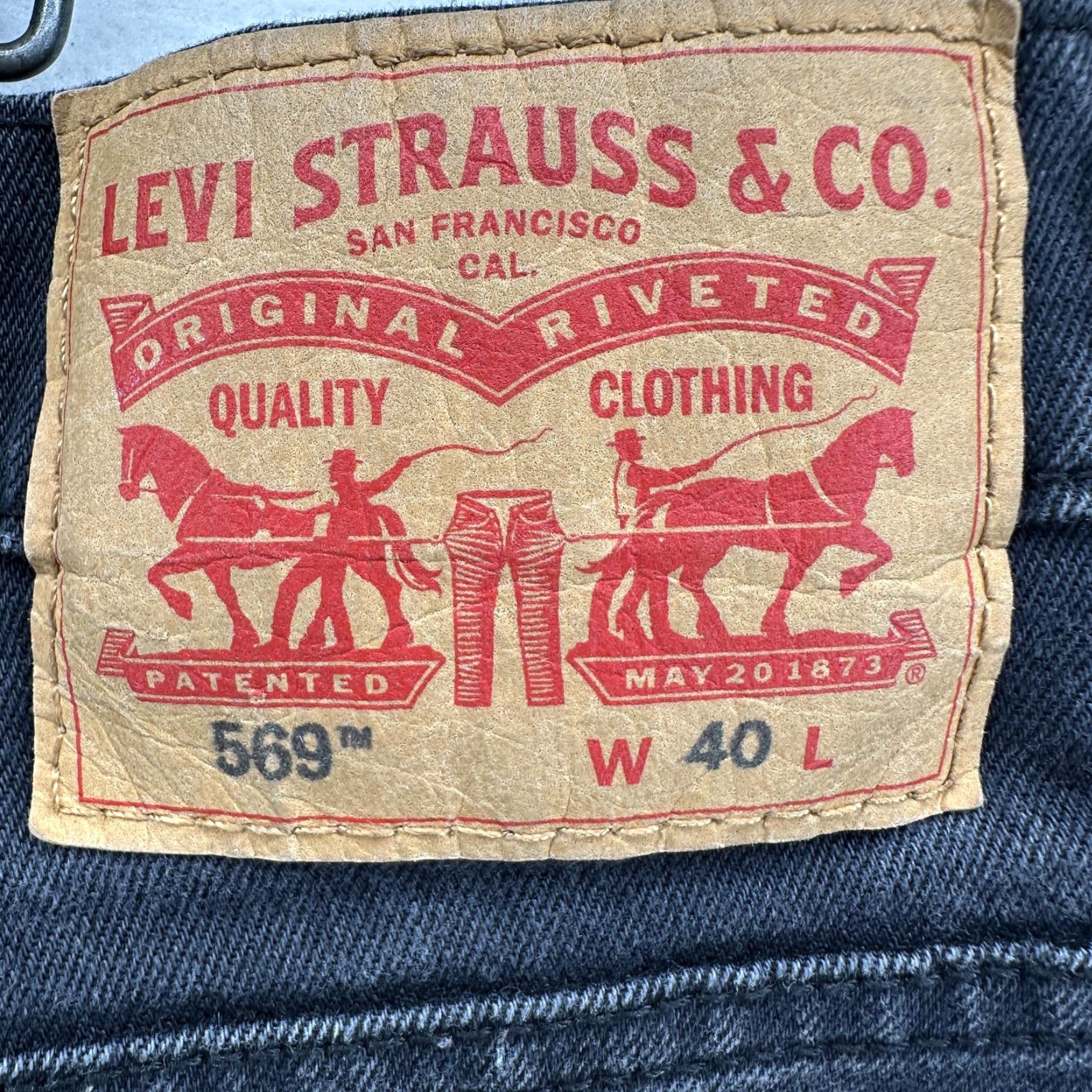 Levi's Levis 569 Bermuda Shorts Mens 40 Gray Denim Relaxed Fit Medium Wash 11 Inseam Casual Pockets Mens Size US 40 / EU 56 - 7 Thumbnail