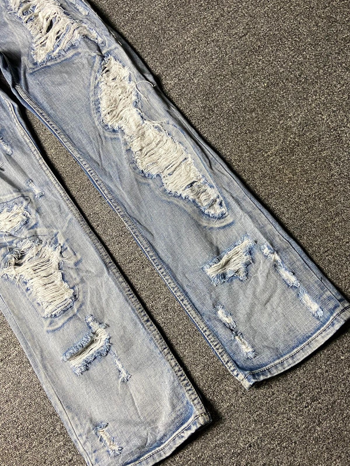 Japanese Brand VENCE Brand Distressed Denim Ripped Jeans (158) Size US 29 - 10 Thumbnail