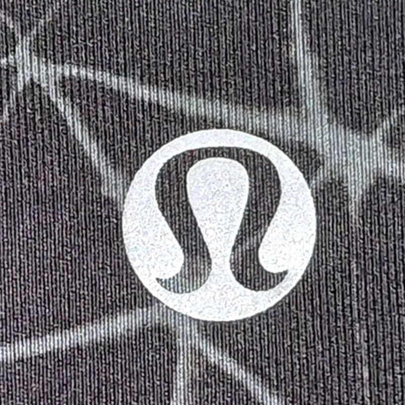 Lululemon Lululemon Leggings Black Patterned Knit Slim Women Size 4 Spotted Athletic Yoga Gym & Training Skiing Size 27" / US 4 / IT 40 - 3 Thumbnail
