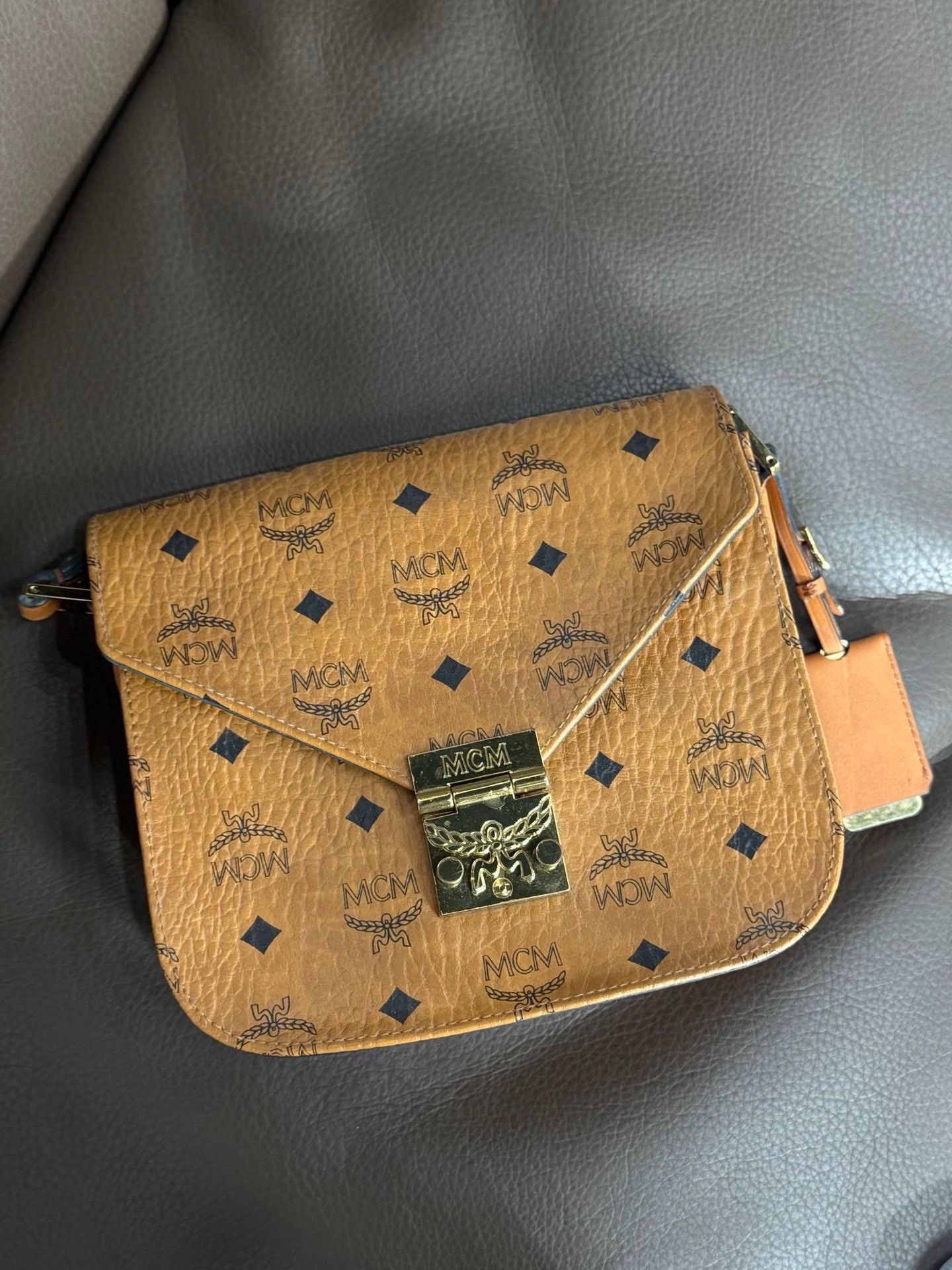MCM MCM Shoulder Bag M Women Size ONE SIZE - 1 Thumbnail