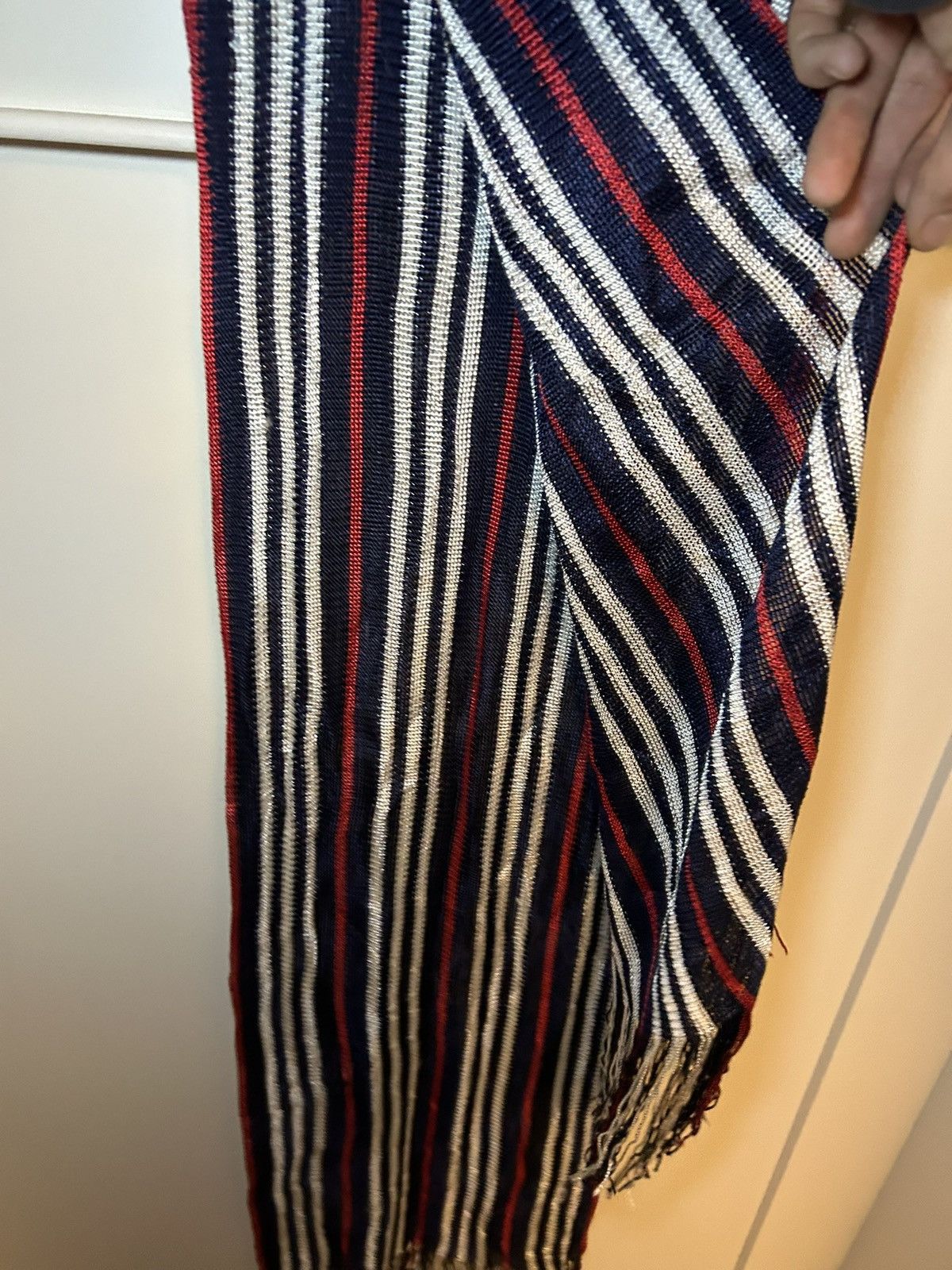 Burberry Vintage Burberry multi colour stripe poly knit scarf Size ONE SIZE - 10 Thumbnail
