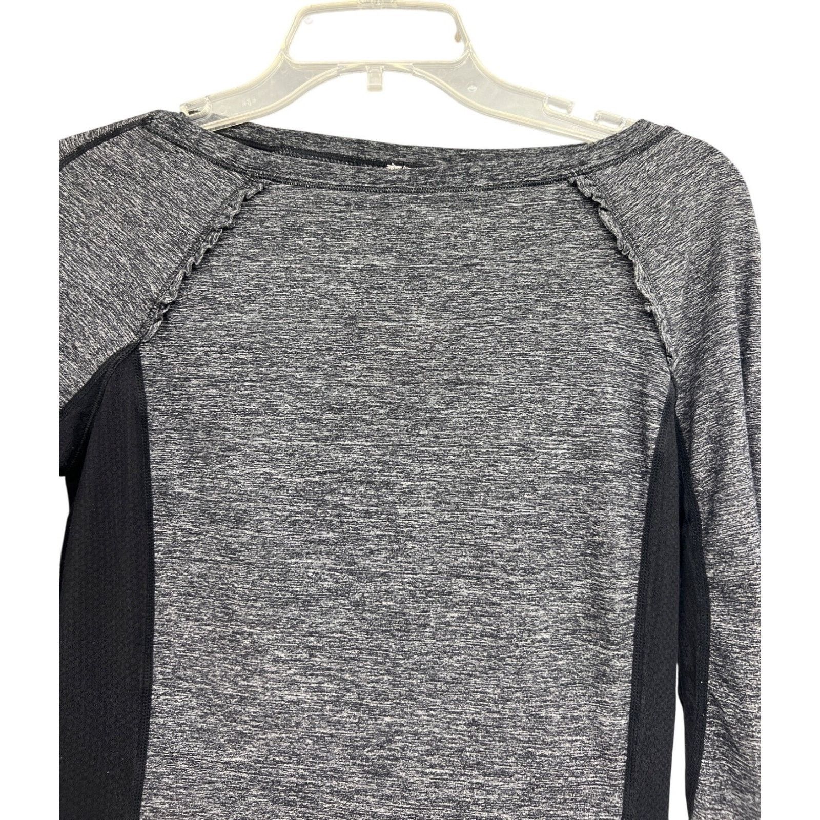 Lululemon Lululemon Gray Black Full Tilt Activewear Top Shirt 8 Medium Size M / US 6-8 / IT 42-44 - 4 Thumbnail