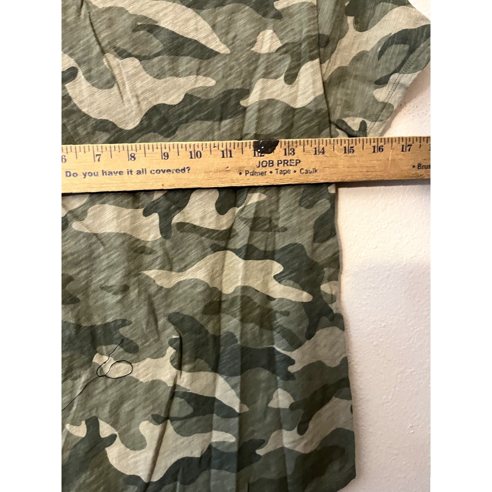Old Navy Old Navy Everywear Womens Green Camo 100% Cotton V Neck Short Sleeve Shirt XS Size XS / US 0-2 / IT 36-38 - 5 Thumbnail