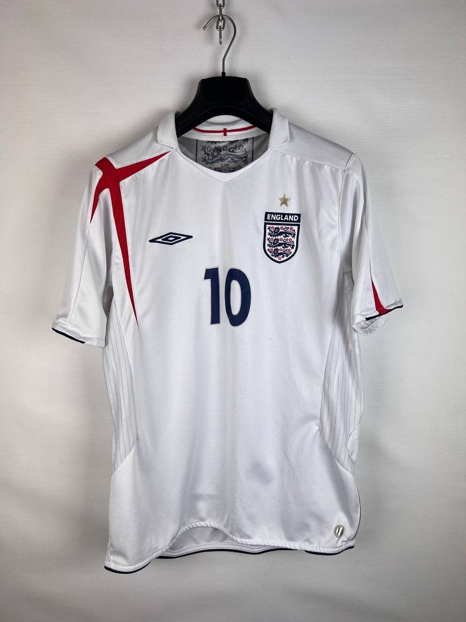 Umbro England Umbro Owen jersey size M Size US M / EU 48-50 / 2 - 1 Thumbnail