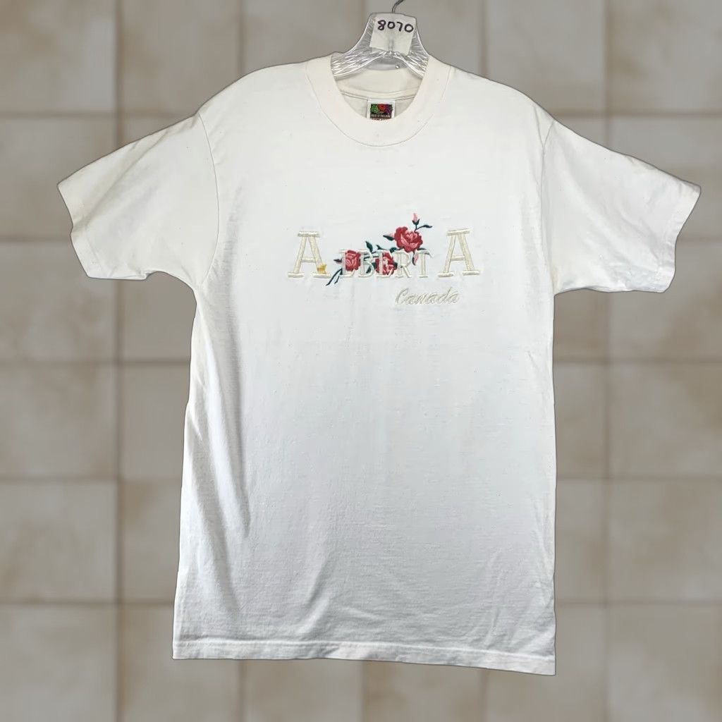 Fruit Of The Loom VINTAGE Fruit of the Loom T-Shirt Adult Medium Floral Embroidered Crew Neck Unisex 90s Travel Ivory Size US M / EU 48-50 / 2 - 1 Thumbnail
