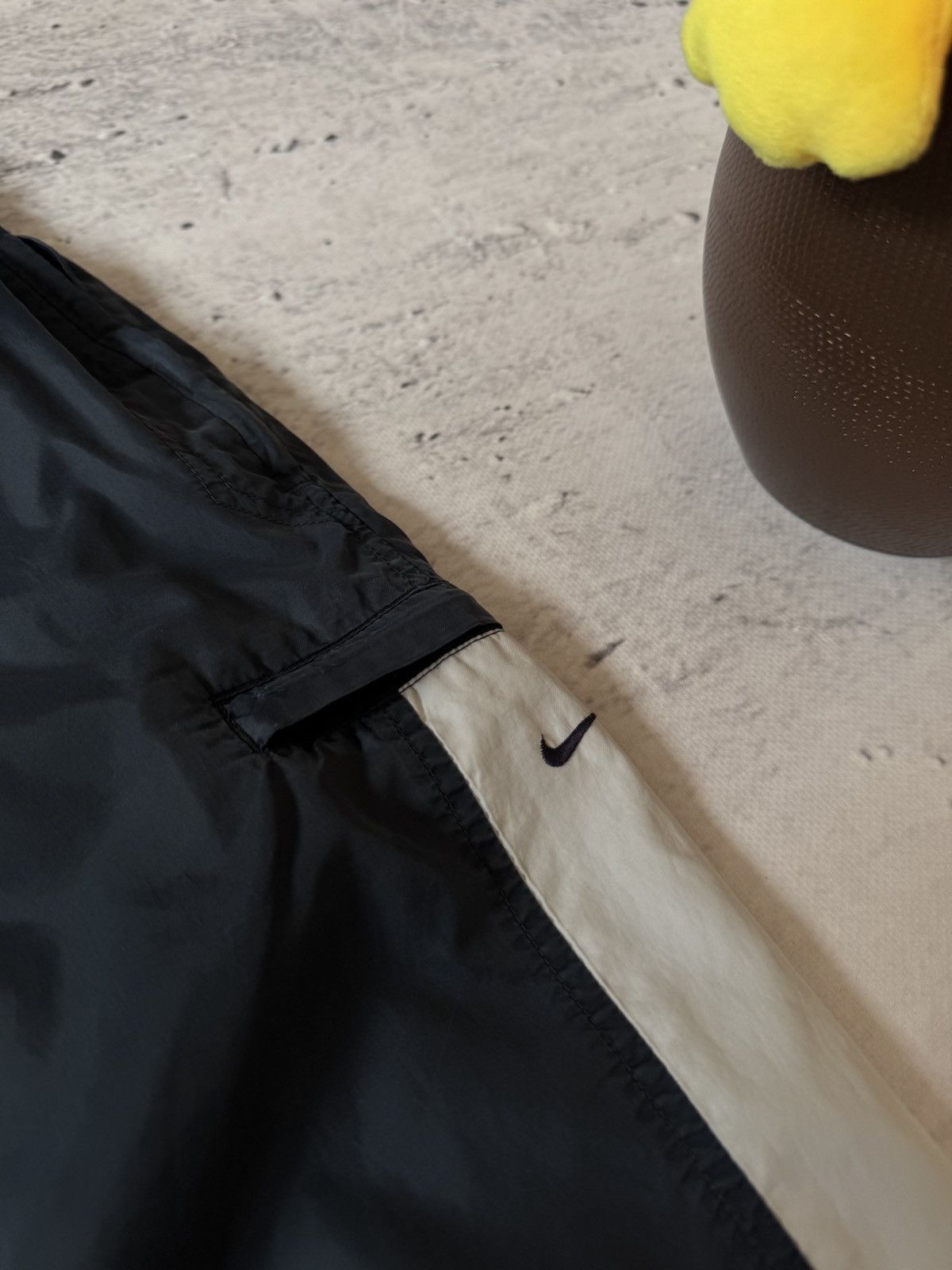 Nike × Vintage NIKE NYLON VINTAGE Y2K OVERSIZE BAGGY FIT PANTS SWEATPANTS Size US 32 / EU 48 - 5 Thumbnail