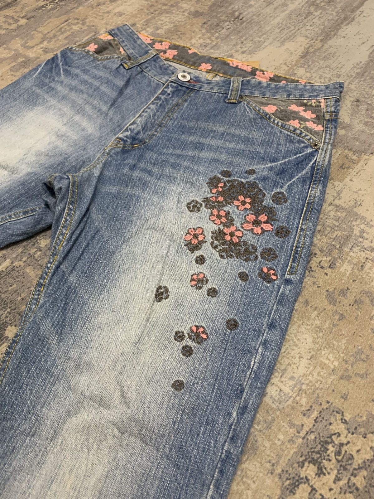 Japanese Brand Rare Namitatsu Japanese Embroidered Sakura Sukajan Denim Size US 33 - 4 Thumbnail