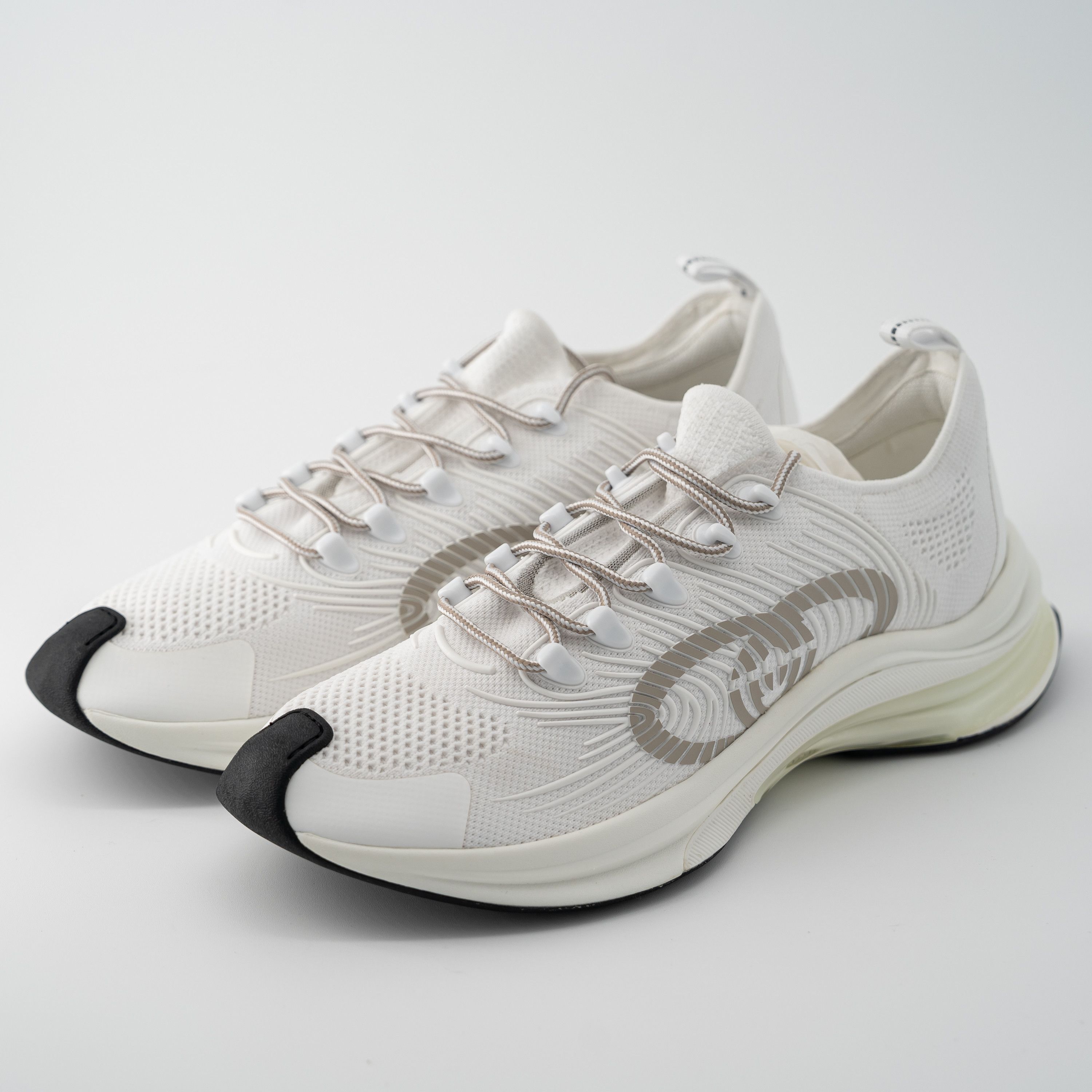 Gucci 12.5G - Gucci Run Sneaker White Black GG logo Size US 13 / EU 46 - 1 Thumbnail