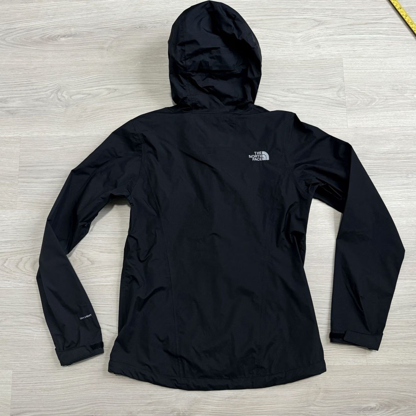 The North Face VINTAGE Womens The North Face Venture 2 Jacket Hooded Waterproof DryVent Black XS Womens Size XS / US 0-2 / IT 36-38 - 4 Thumbnail