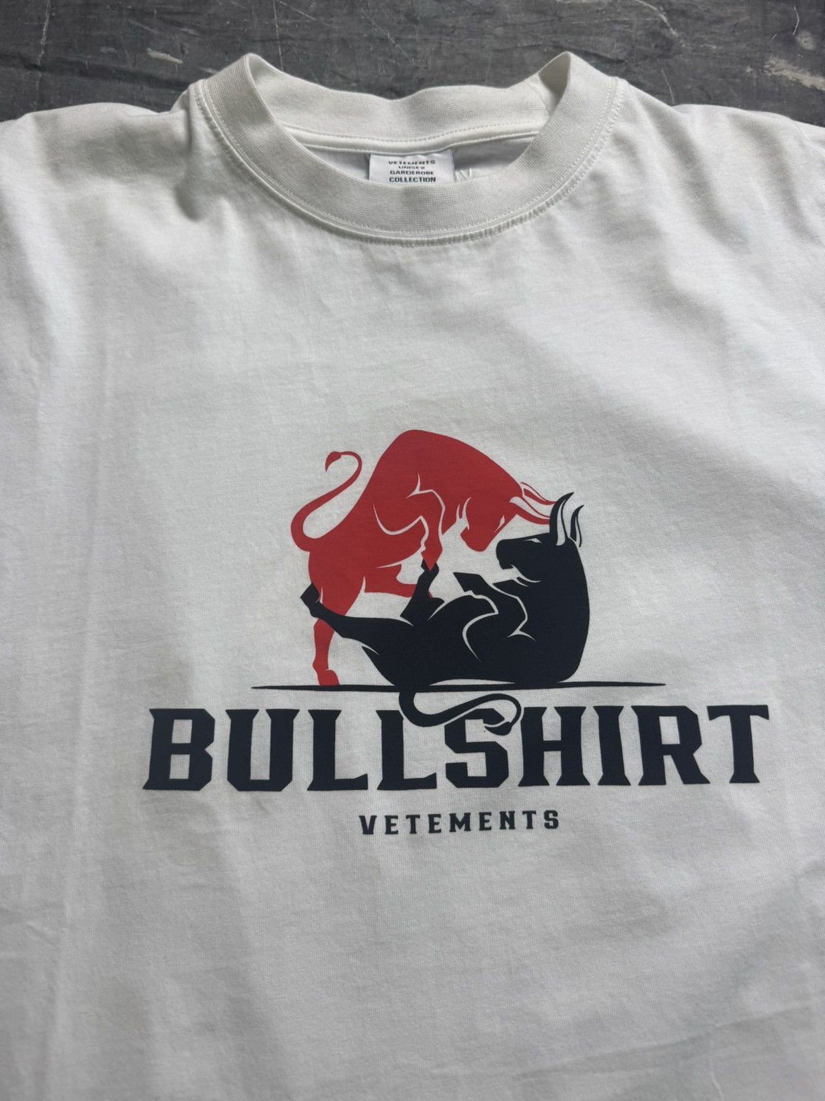 Vetements Vetements Bullshirt T-Shirt Size US XS / EU 42 / 0 - 2 Thumbnail