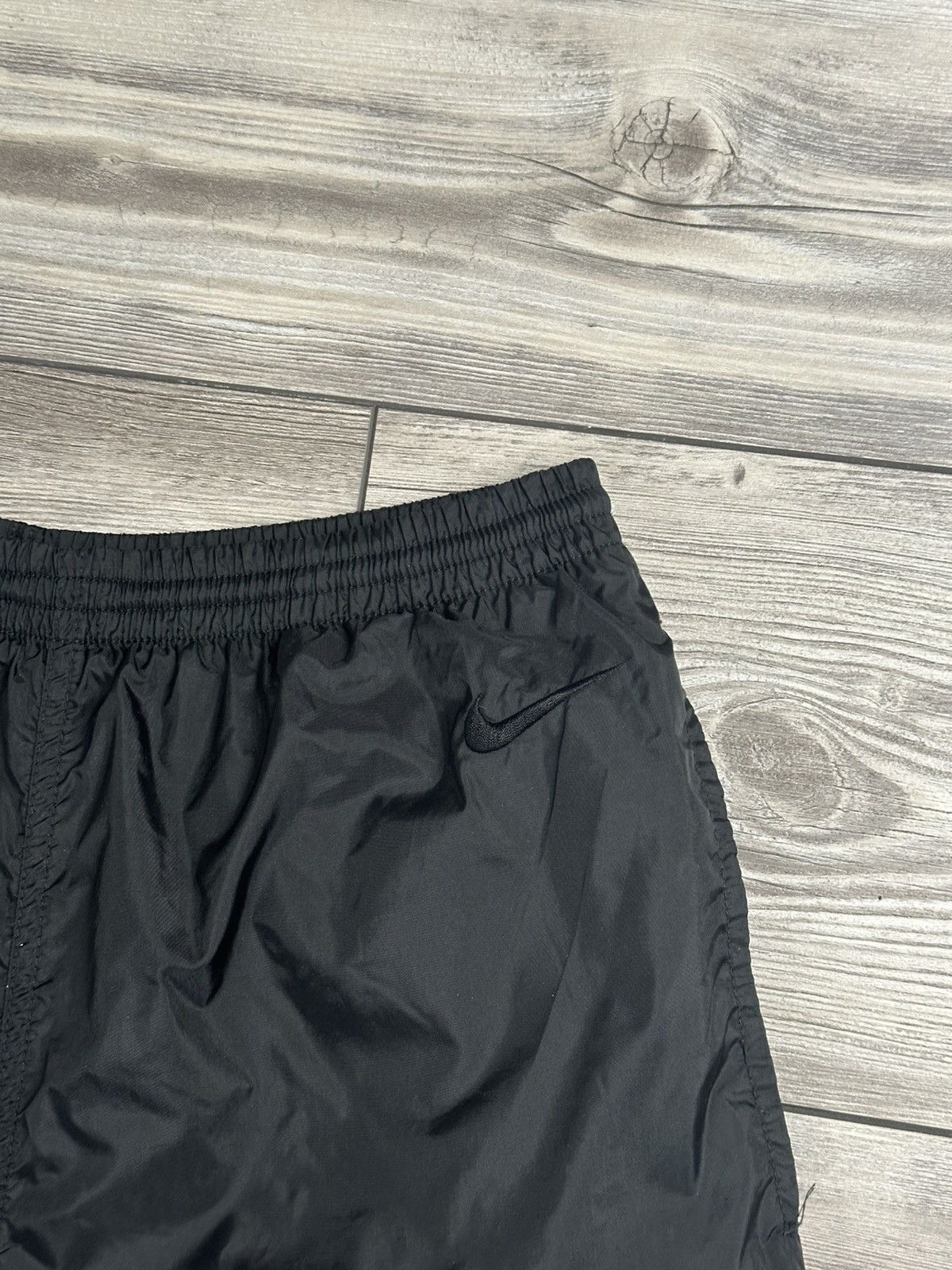 Nike Vintage 90’s Nike Tonal Nylon Pants Size US 29 - 2 Thumbnail