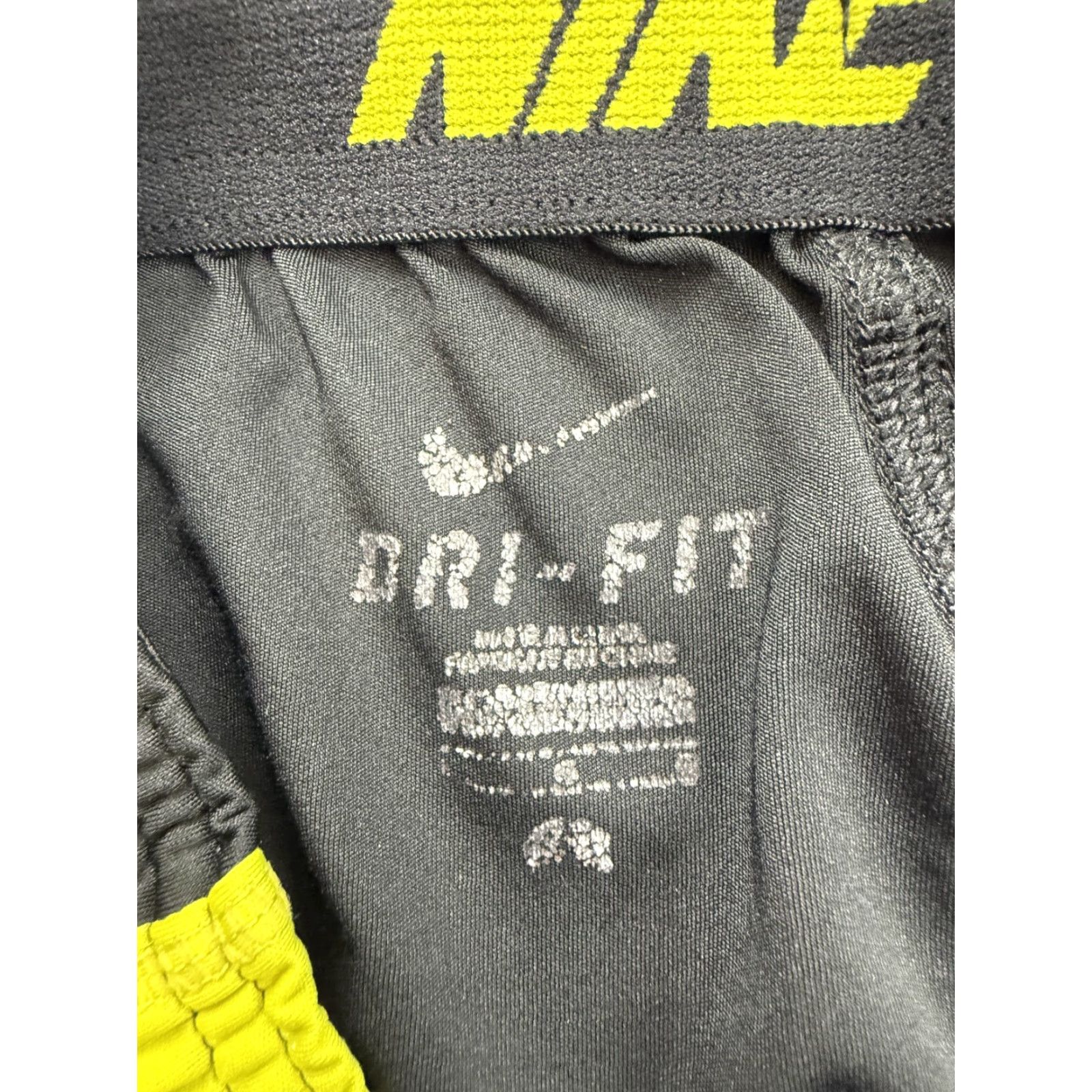 Nike Nike Shorts Mens Large Black Dri-FIT Athletic 10.5 Inseam Mens L Black 450764-010 Size US 33 - 3 Thumbnail