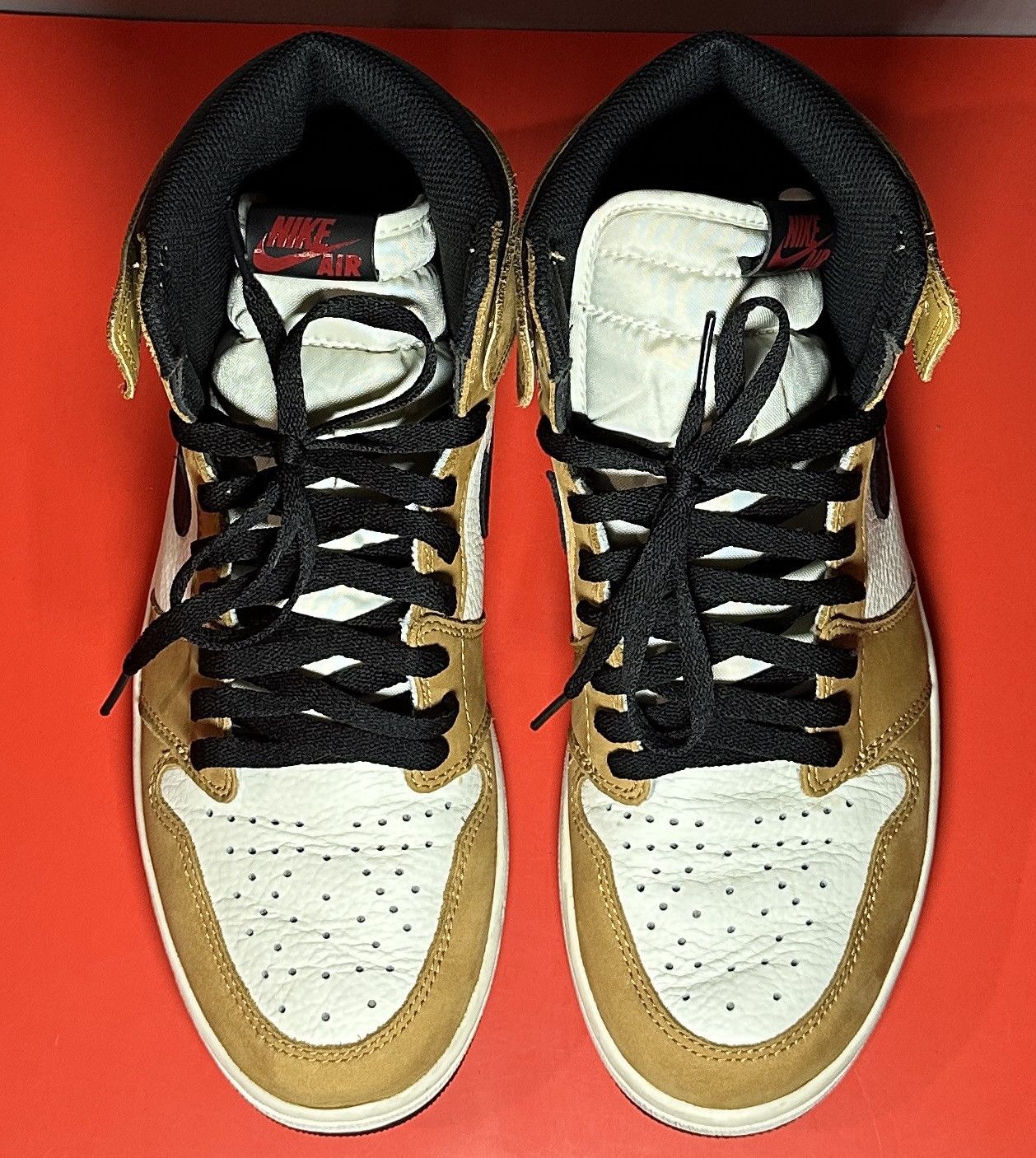 Jordan Brand Size 11 - Jordan 1 Retro High OG Rookie of the Year 2018 Size US 11 / EU 44 - 4 Thumbnail