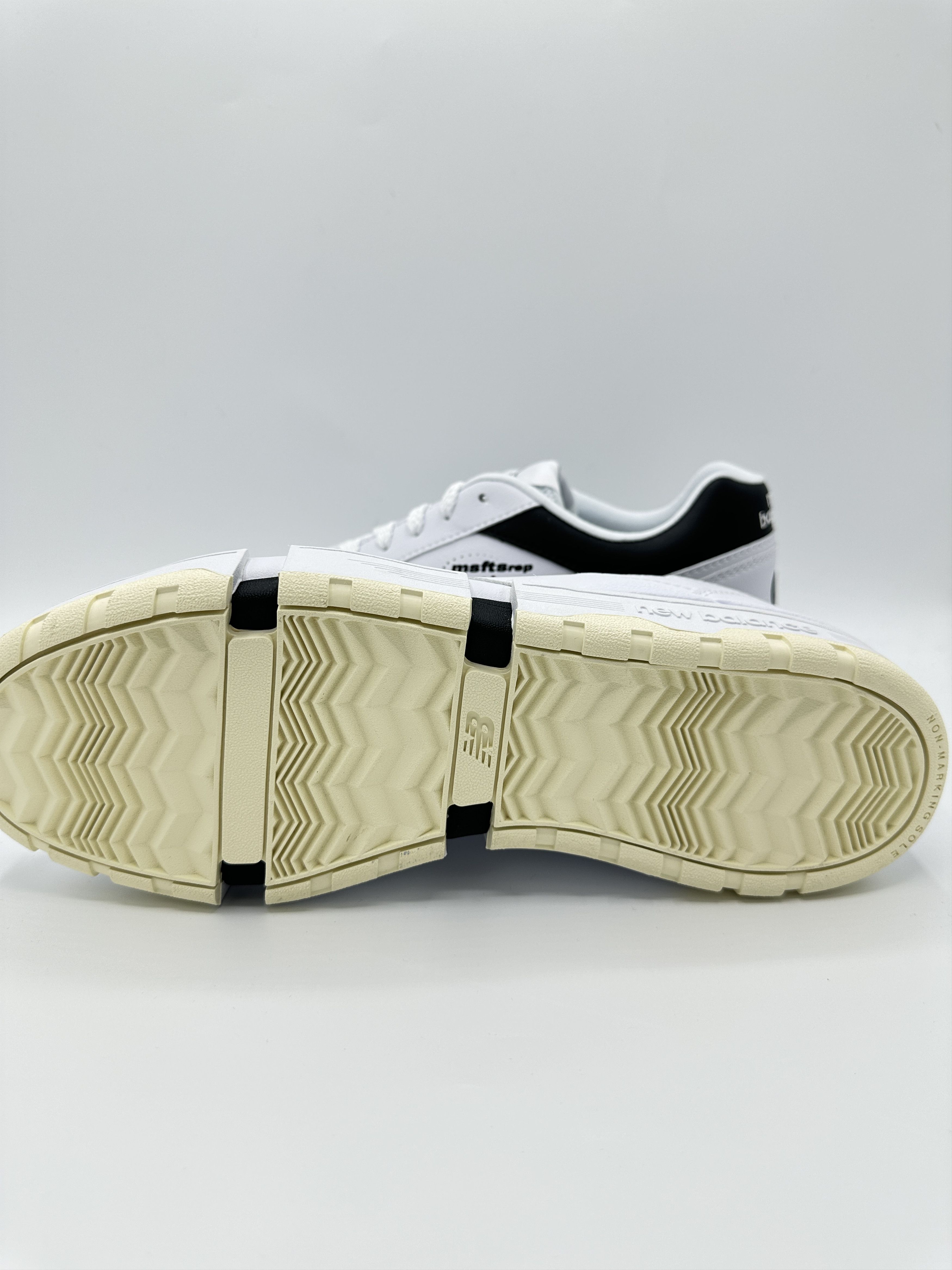 Msftsrep MSFTSrep x New Balance 0.01 White Black Size US 10 / EU 43 - 6 Thumbnail