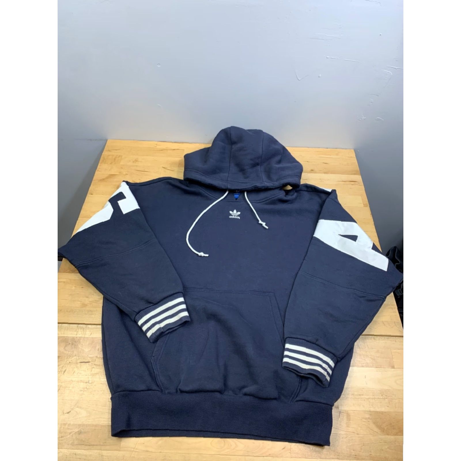 Adidas Adidas Pullover Hoodie Womens M Blue Logo Spellout 12017 Size M / US 6-8 / IT 42-44 - 6 Thumbnail