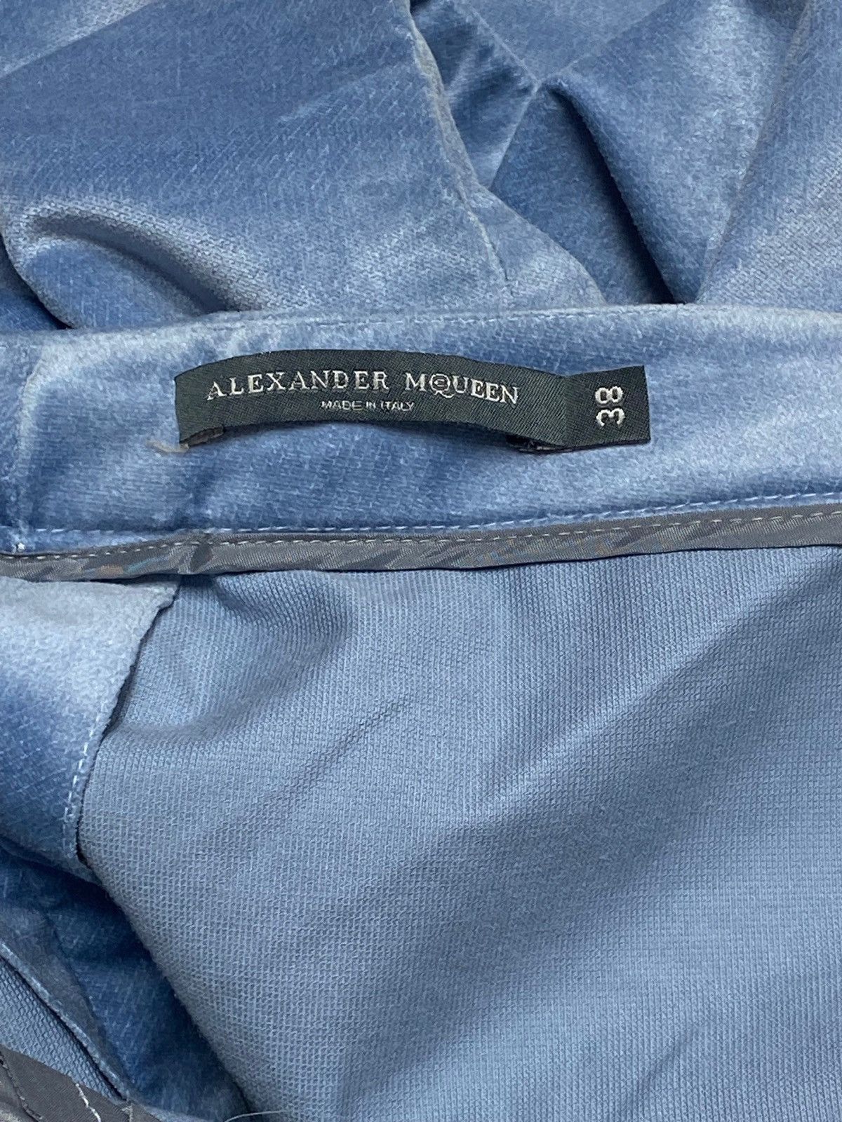 Alexander McQueen Vintage ALEXANDER MCQUEEN Velour Pastel Blue Pants Size 27" / US 4 / IT 40 - 7 Thumbnail