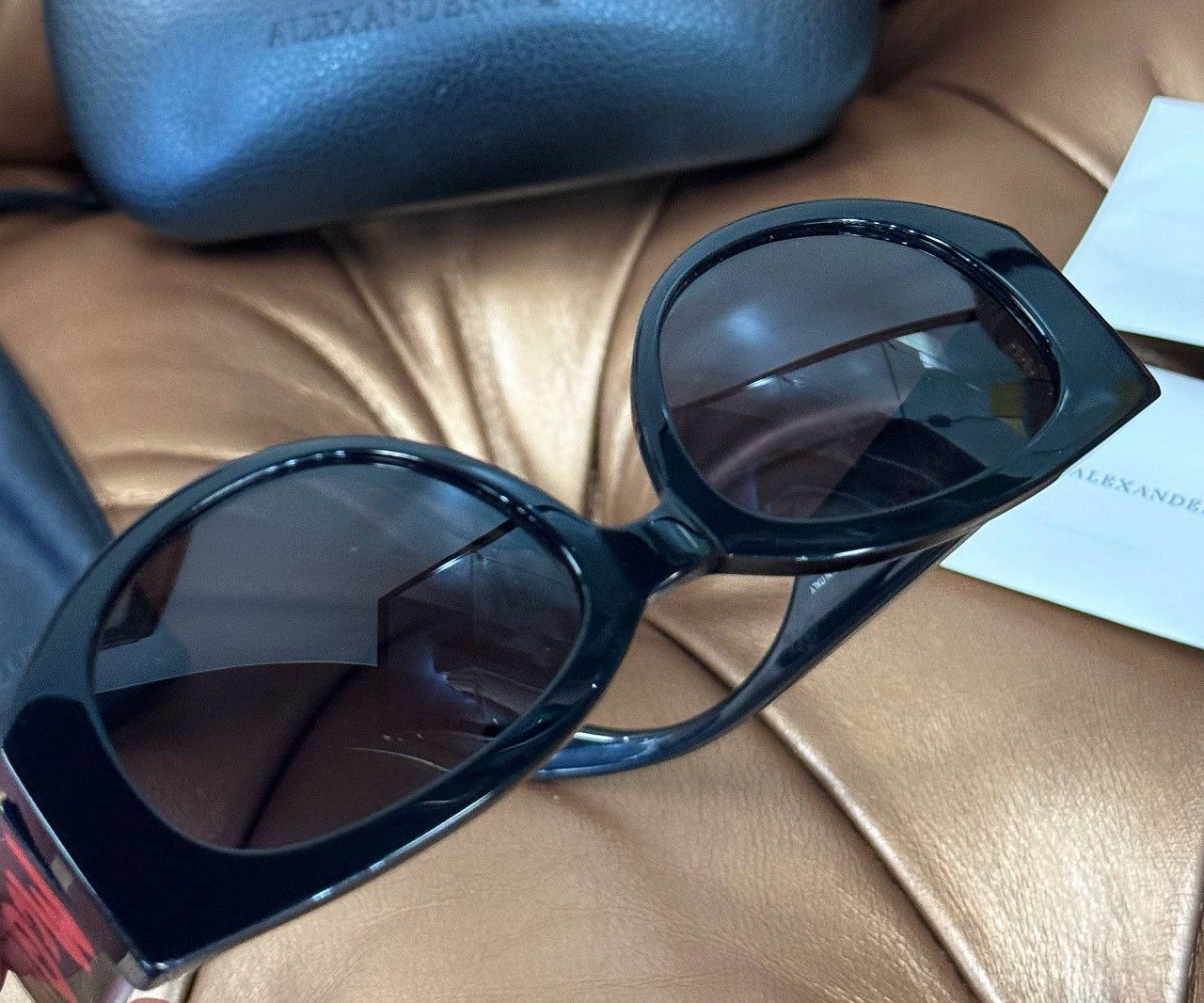 Alexander McQueen Alexander McQueen Red Graffiti Logo Sunglasses AM0330S 002 Size ONE SIZE - 6 Thumbnail