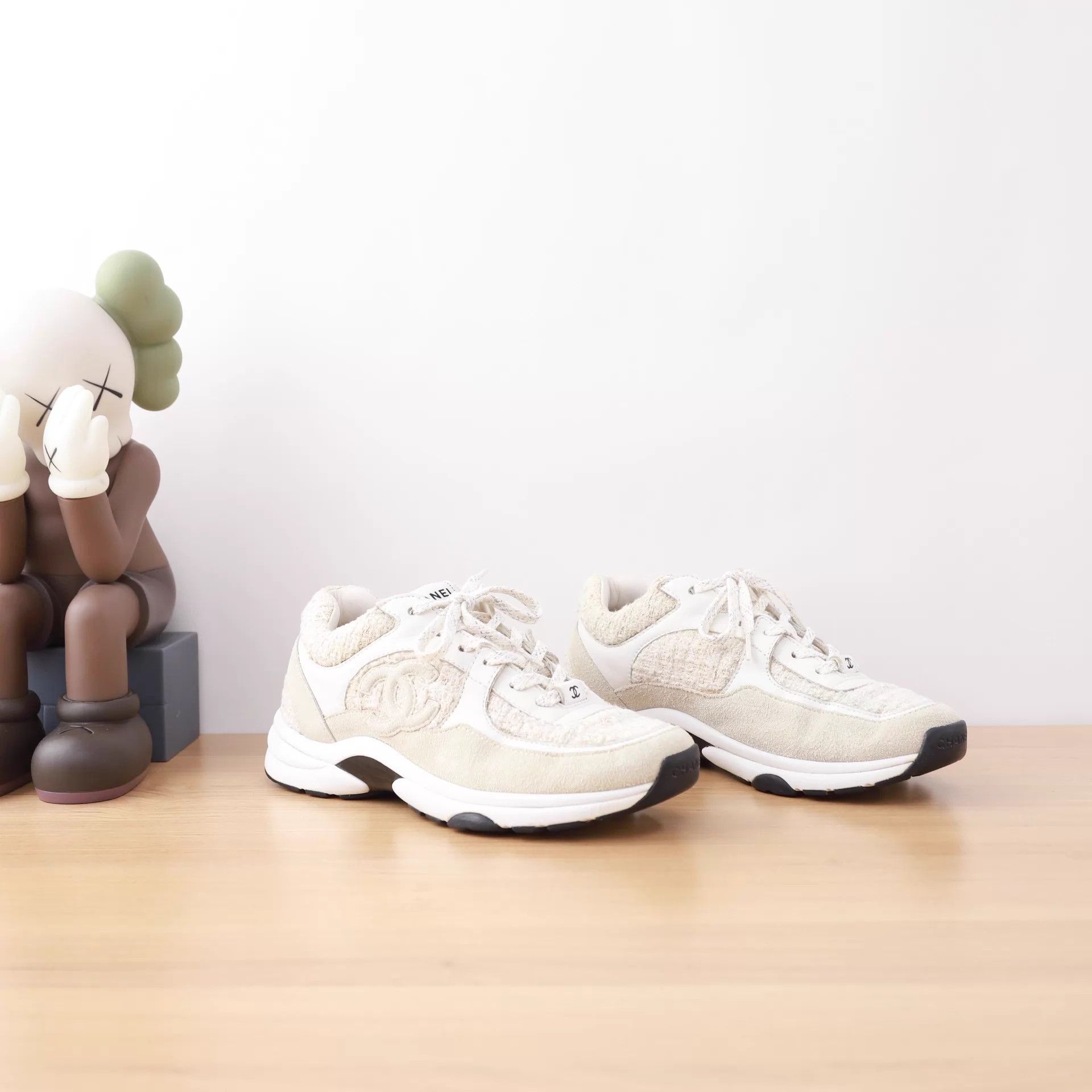 Chanel Chanel Low-Top Sneakers 37.5 Size US 7 / IT 37 - 4 Thumbnail