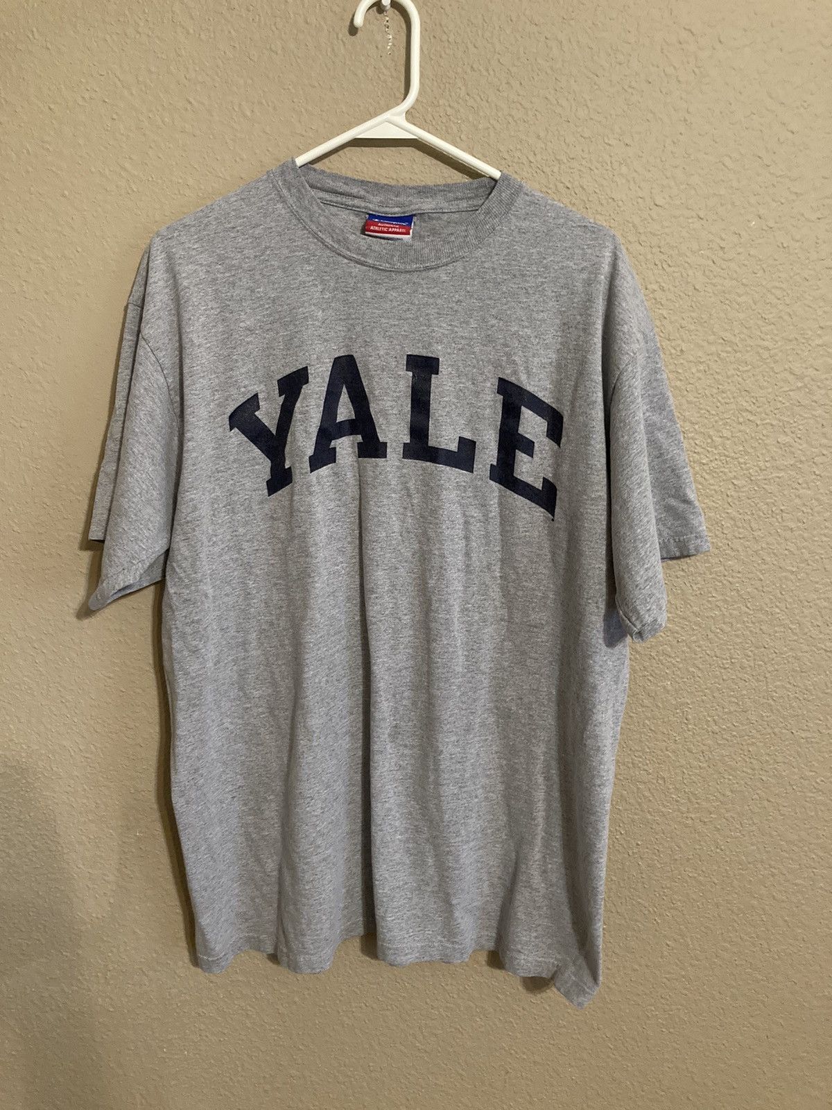 Champion × Vintage Vintage 90s Yale University T- Shirt