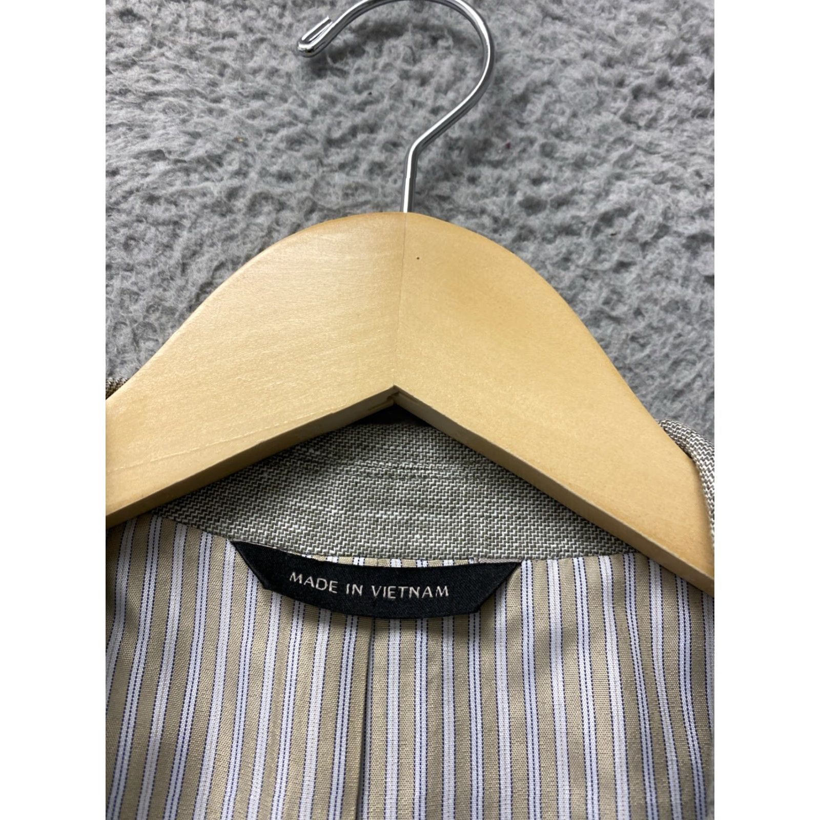 Banana Republic Banana Republic Men's Blazer 40R Luxurious Gray Linen Wool Blend, Regular Fit, Two-Button, Notch Lapel, Inner Pockets, Business Casual Size 40R - 4 Thumbnail