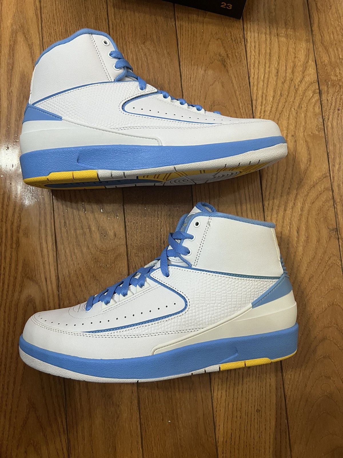 Jordan Brand Air Jordan 2 Retro Size US 8 / EU 41 - 4 Thumbnail
