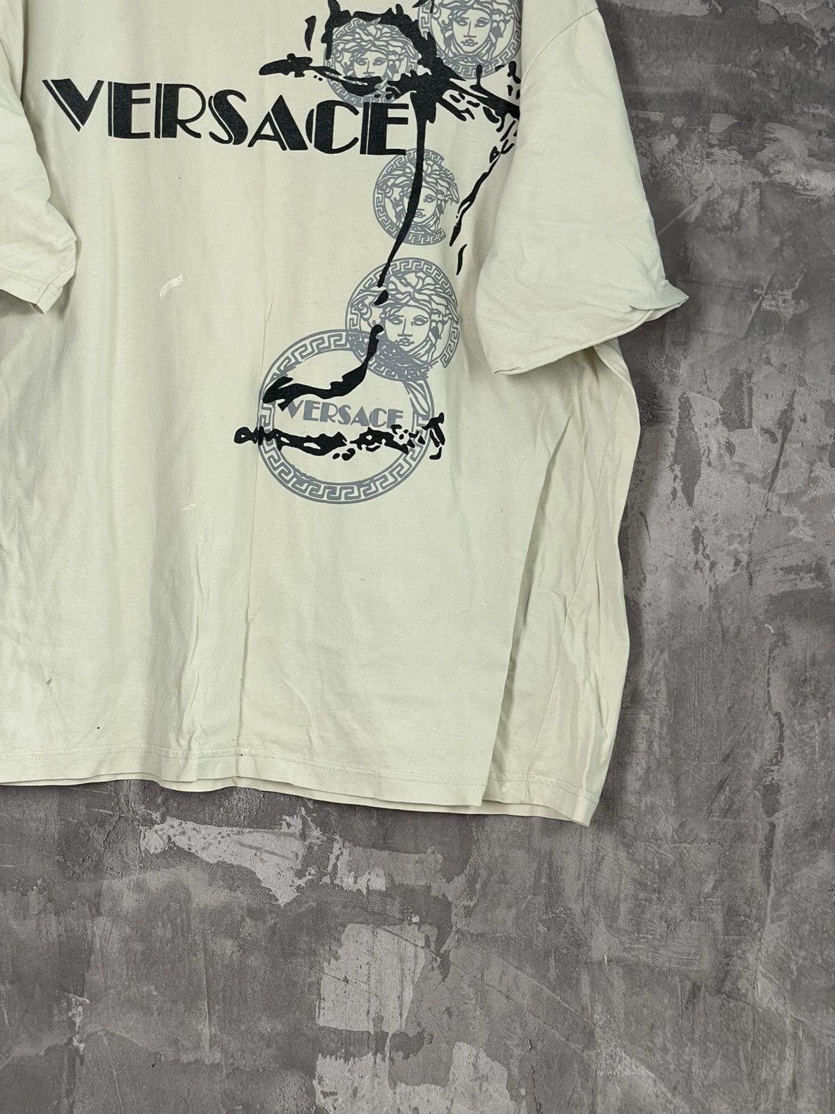 Versace Jeans Couture Versace vintage baggy Archival Rare t-shirt Size US M / EU 48-50 / 2 - 6 Thumbnail