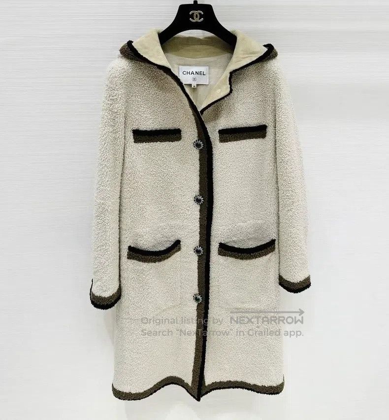 Chanel Chanel Autumn and winter fur all-in-one hooded coat Size XS / US 0-2 / IT 36-38 - 1 Thumbnail