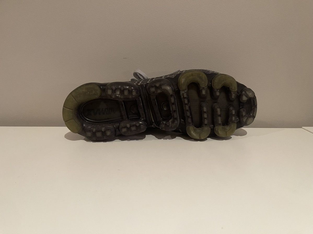 Nike Nike Air VaporMax Size US 13 / EU 46 - 4 Thumbnail