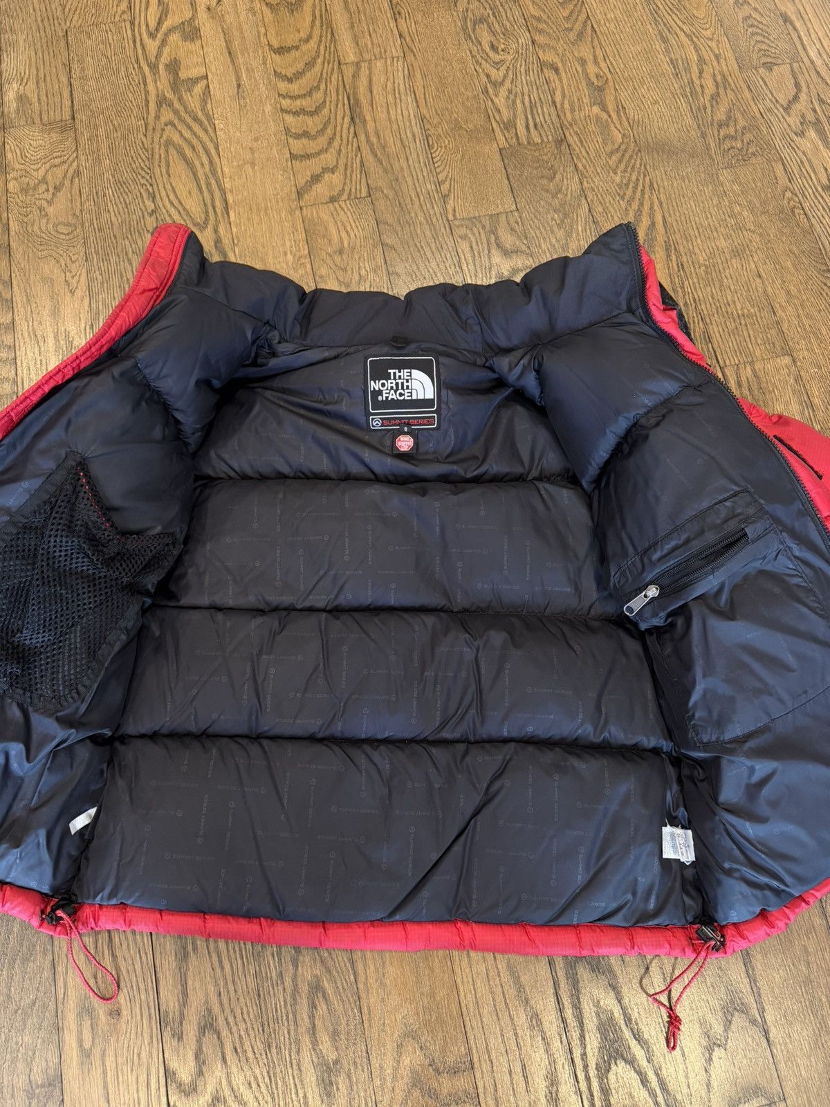The North Face North Face Summit Series Fire Truck Red 700 Size US S / EU 44-46 / 1 - 7 Thumbnail