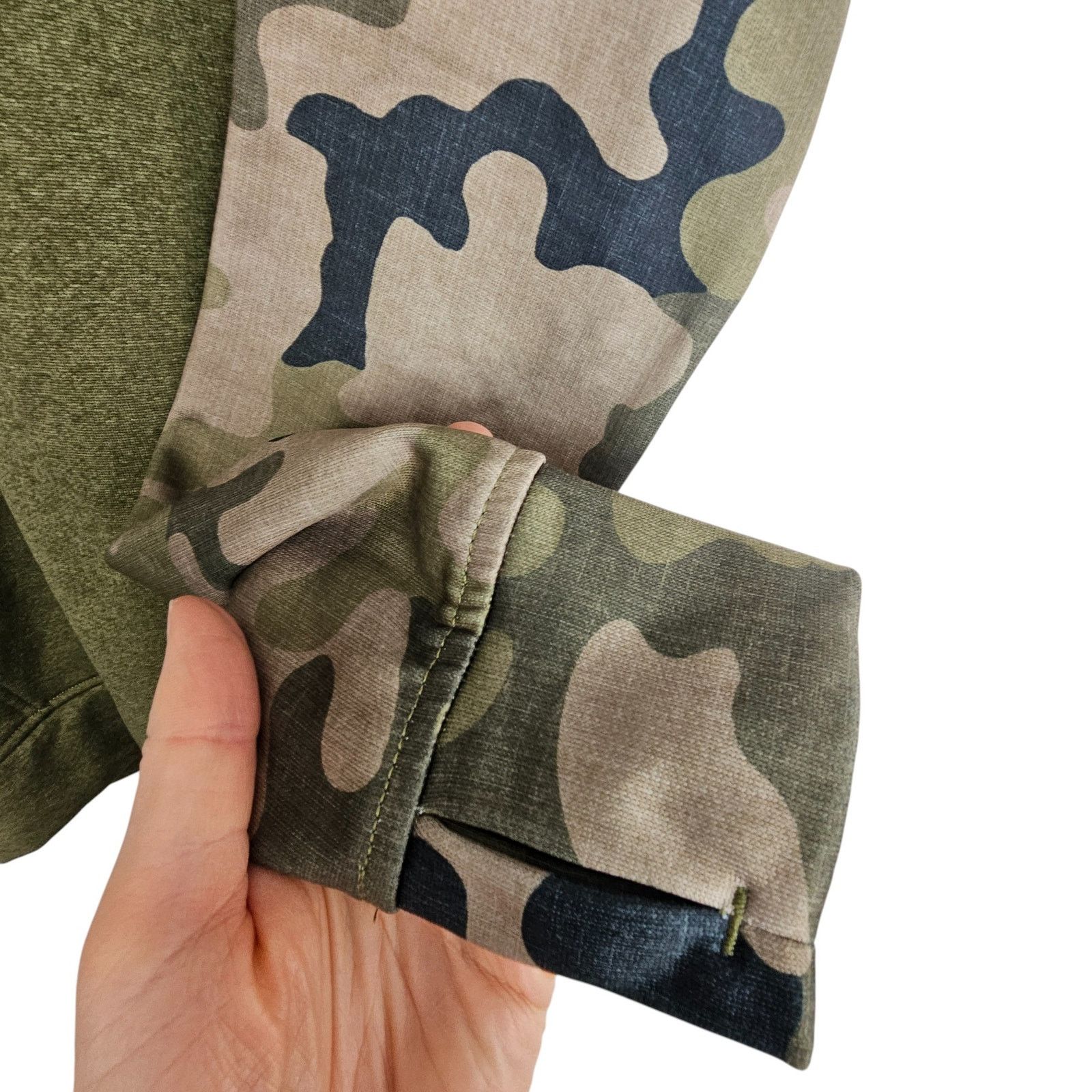 Burton Burton Womens Camo Pullover Sweatshirt Size XS Gorpcore Ski Size XS / US 0-2 / IT 36-38 - 5 Thumbnail