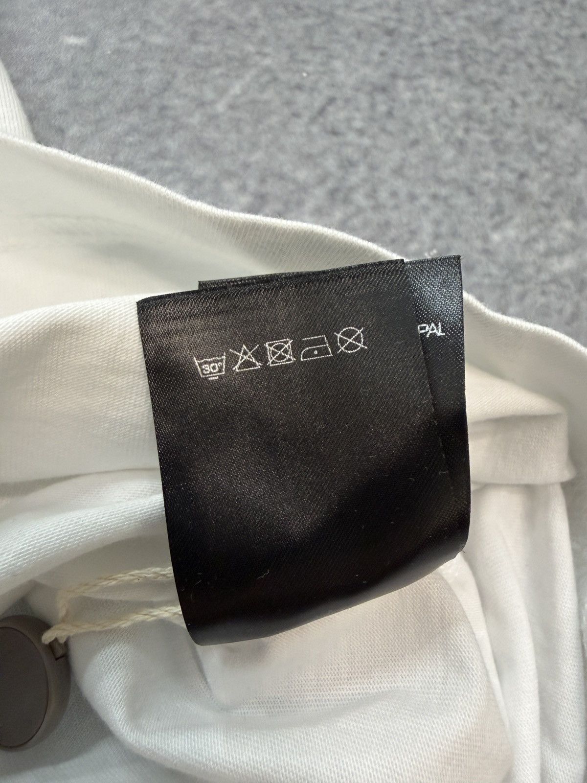 Vetements Vetements 5G T-shirt White Size US S / EU 44-46 / 1 - 9 Thumbnail