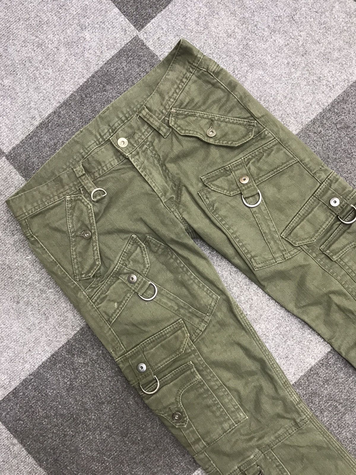 Japanese Brand Unisex HIDEAWAYS FLARE Multipockets Pant Size US 31 - 4 Thumbnail