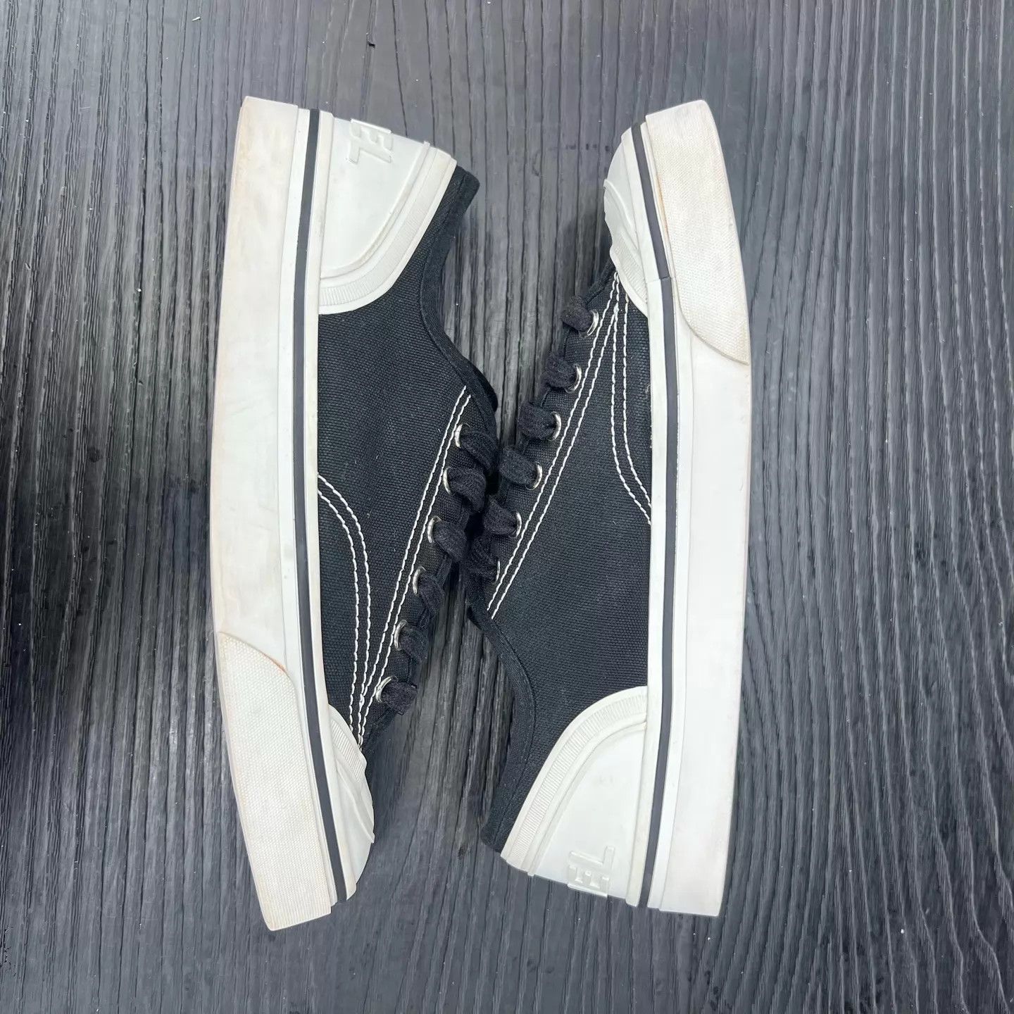Chanel Chanel color block black white 38 sneakers box mint Size US 7.5 / IT 37.5 - 4 Thumbnail