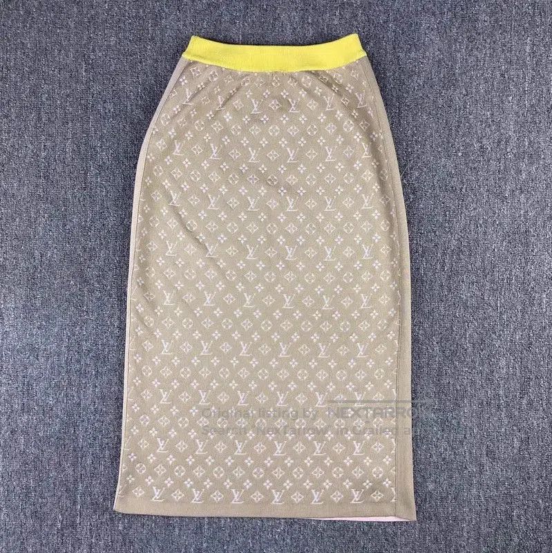 Louis Vuitton Louis Vuitton Multicolor Silk Midi Skirt . Size 22" - 2 Thumbnail