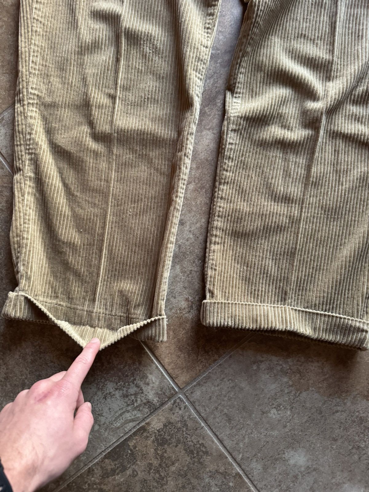 Eddie Bauer × Vintage Vintage 90’s Eddie Bauer Corduroy Pleated Cuffed Brown Pants Size US 34 / EU 50 - 2 Thumbnail