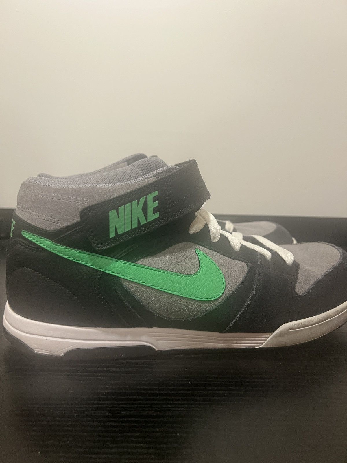 Nike SIZE 12 MEN - Nike Air Twilight Mid Black Green White Size US 12 / EU 45 - 3 Thumbnail