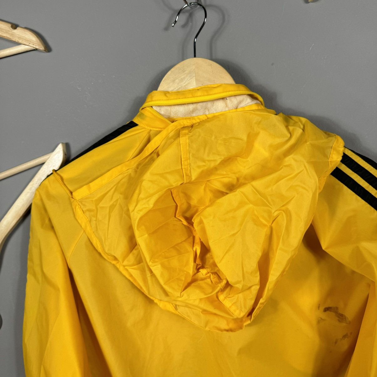 Vintage Vintage 70s Adidas Light Jacket Size US L / EU 52-54 / 3 - 13 Thumbnail