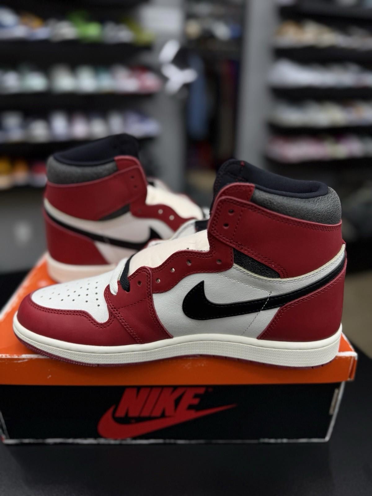 Jordan Brand Size 10.5 - Jordan 1 Retro High OG Chicago Lost & Found NEW Size US 10.5 / EU 43-44 - 7 Thumbnail