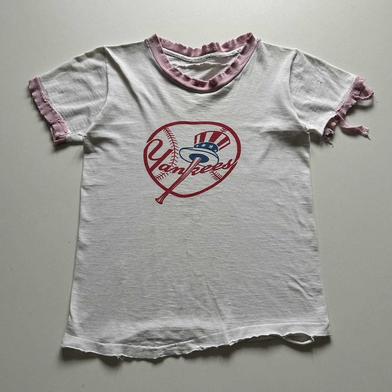 Vintage New York Yankees MLB Shirt XS Ringer Distressed Pink