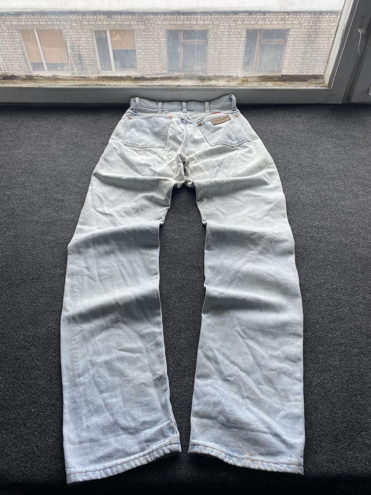 Wrangler 🔥Wrangler Vntg 80s Stone light blue washed distressed jeans Size 28" / US 6 / IT 42 - 1 Thumbnail